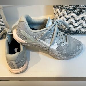 Nike Metcon Training Shoes, Size 7 - Lightly Worn, Excellent Condition!